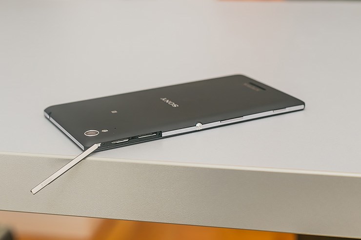 Sony Xperia T3 (11).jpg
